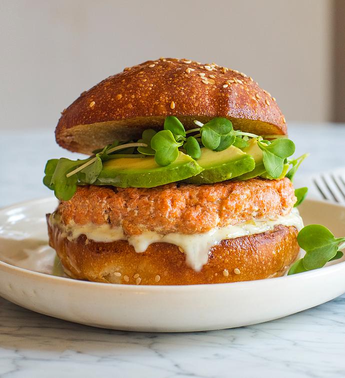 FSB5_1932_Delux_Salmon_Burger_5oz_BEAUTYx